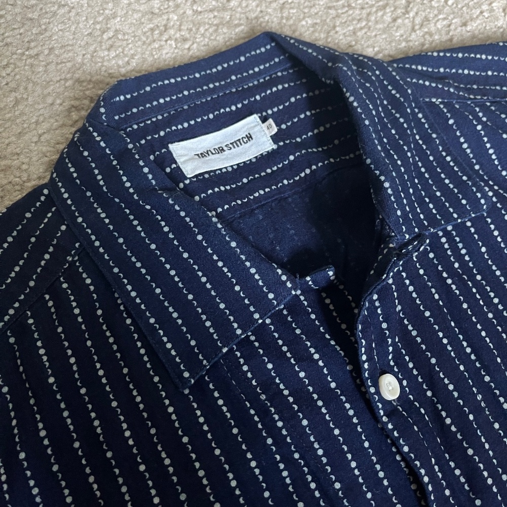Taylor Stitch Short Sleeve Hawthorne Shirt in Indigo Moon Phase, Size 40 (Med)